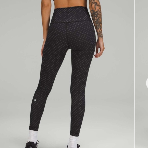 Lululemon Wunder Train High-Rise Tight 25"
Mirrorify Black Multi NWT leggings 4 - Picture 2 of 7